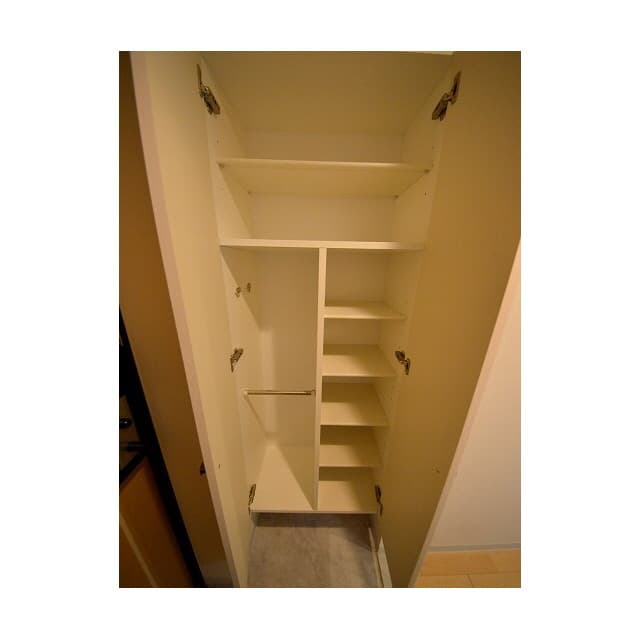 Room image 9