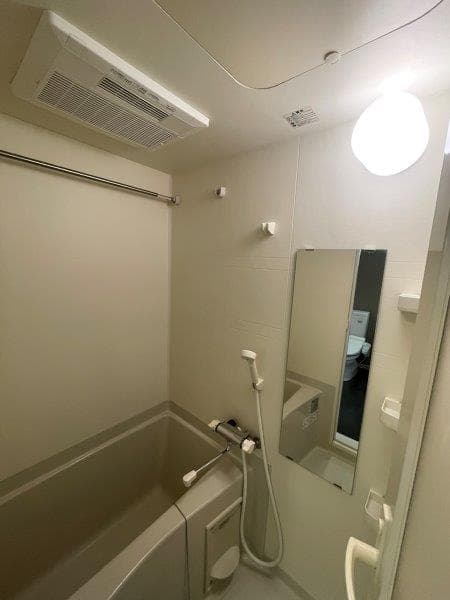Room image 9