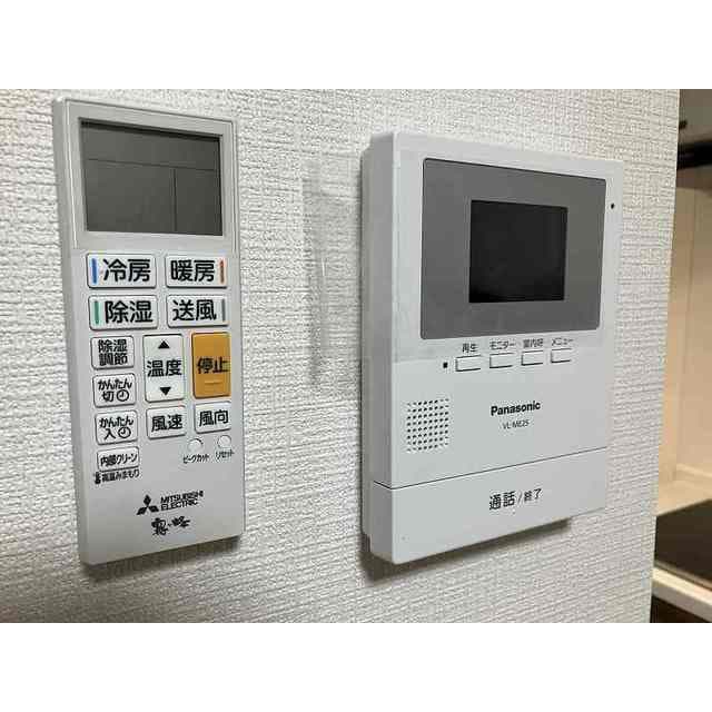 Room image 11