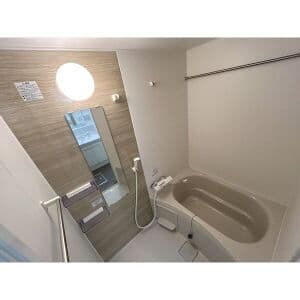 Room image 8