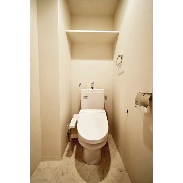 Room image 9