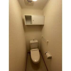Room image 13