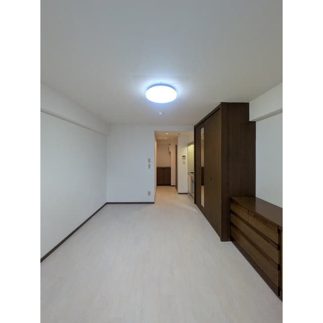 Room image 14