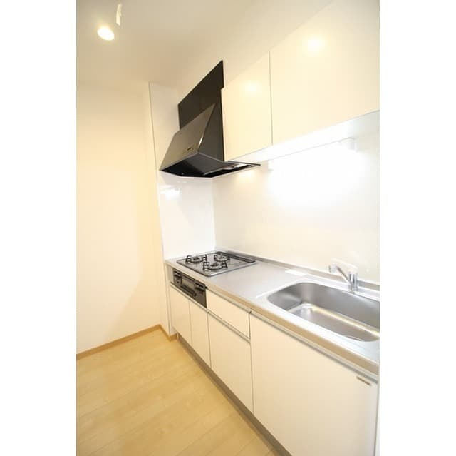 Room image 16