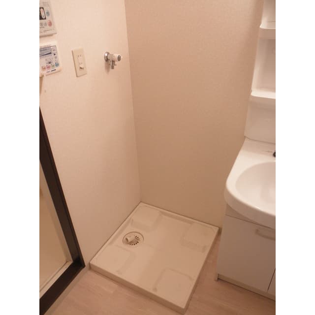 Room image 15