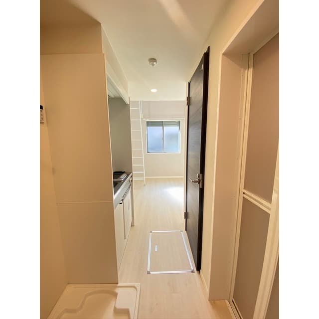 Room image 11