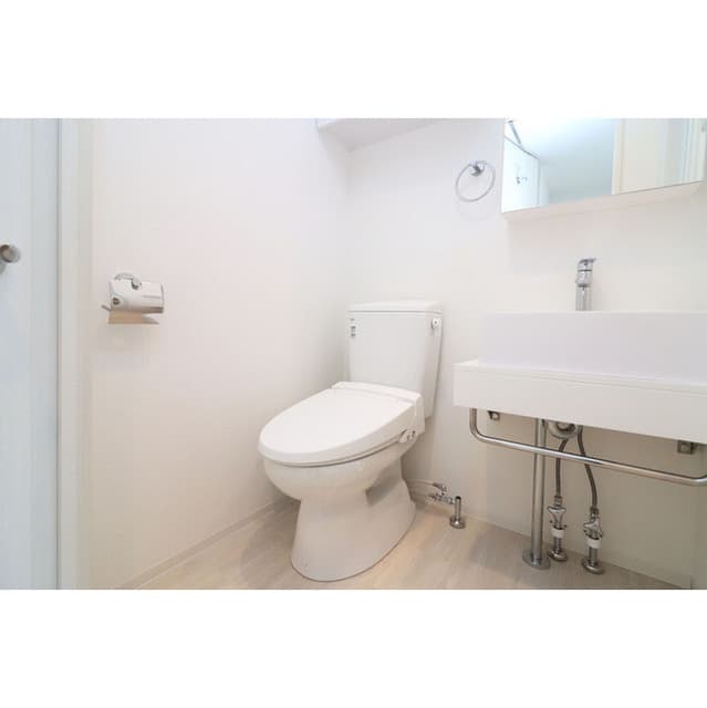 Room image 10