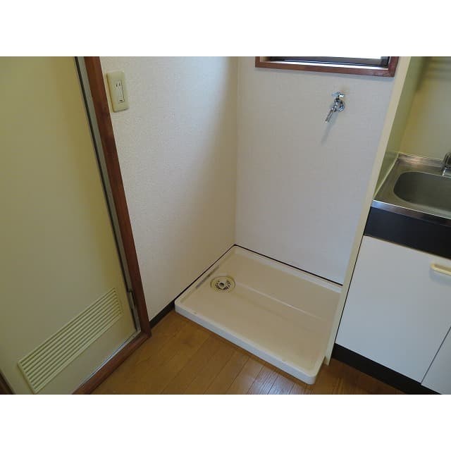 Room image 13