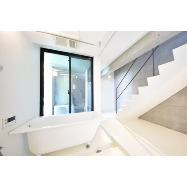 Room image 11