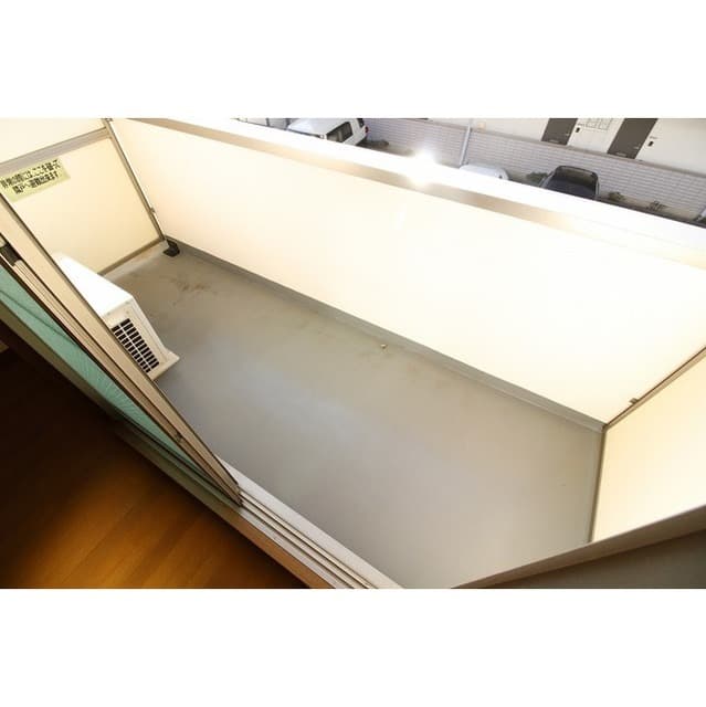 Room image 9