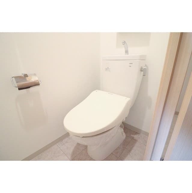 Room image 9