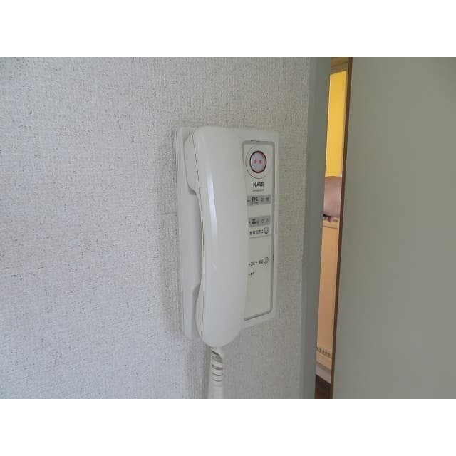 Room image 16