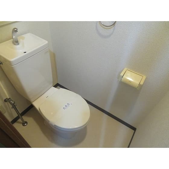 Room image 11