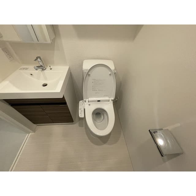 Room image 11