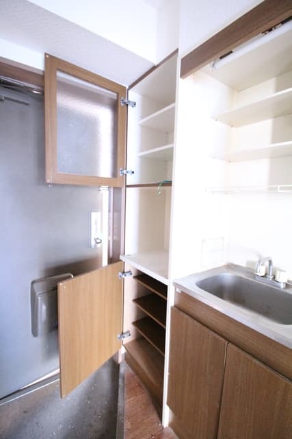 Room image 13