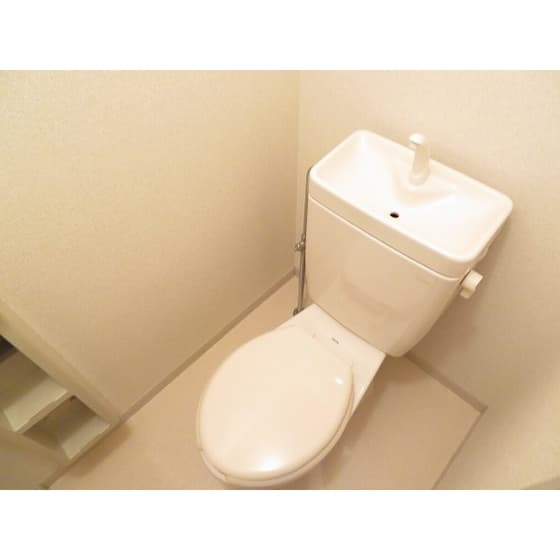 Room image 11