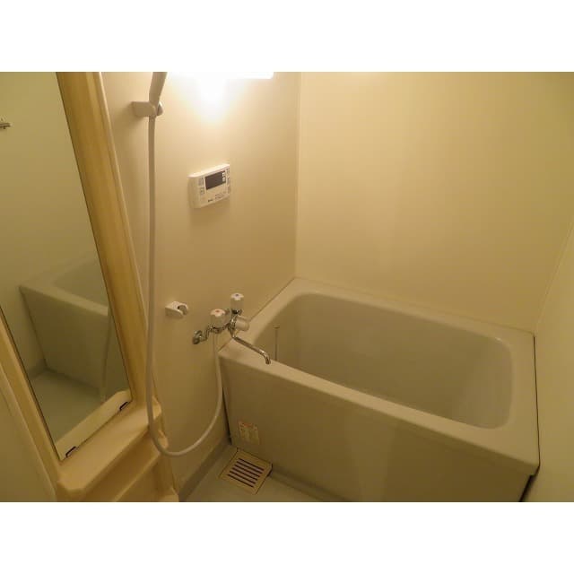 Room image 10
