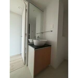Room image 16