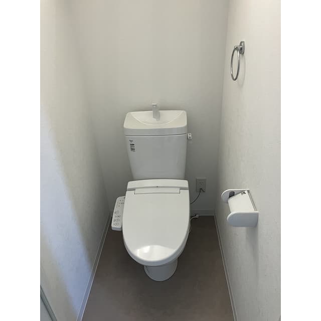 Room image 10