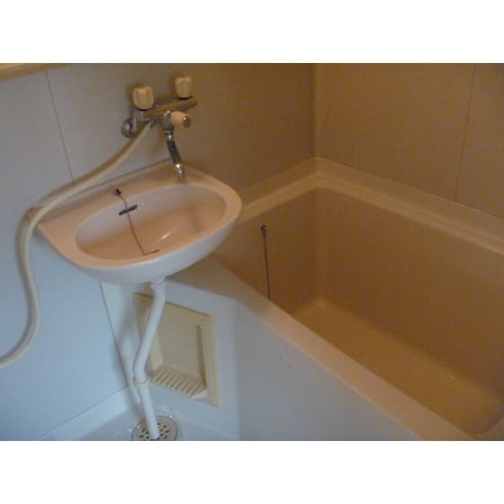Room image 10