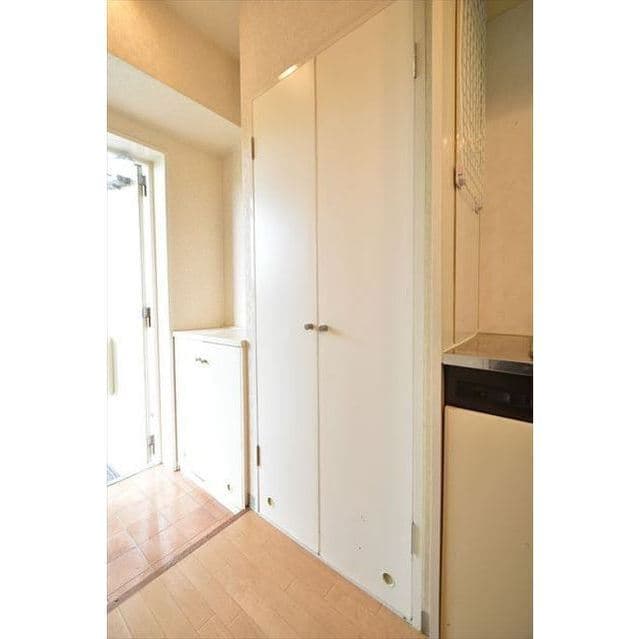 Room image 11