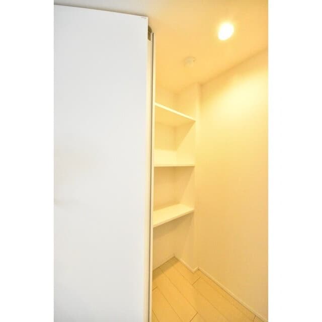 Room image 15