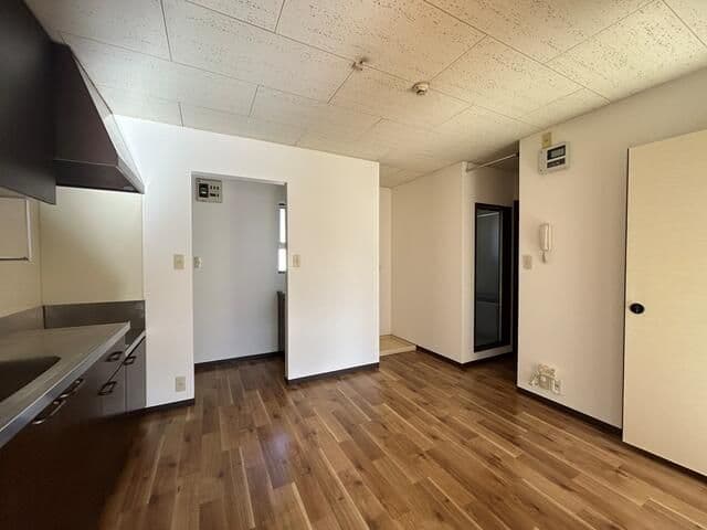 Room image 9
