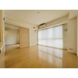Room image 13