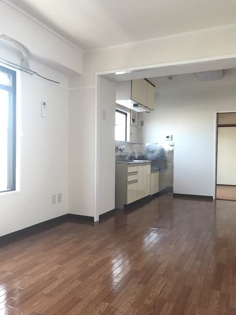 Room image 16