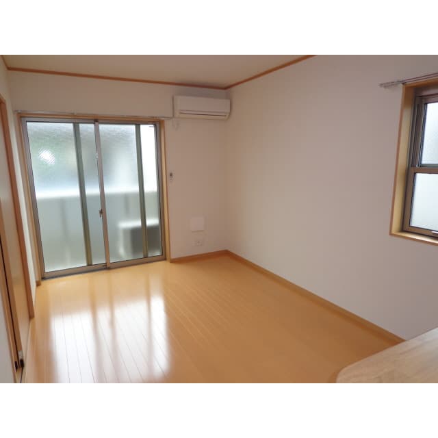Room image 13