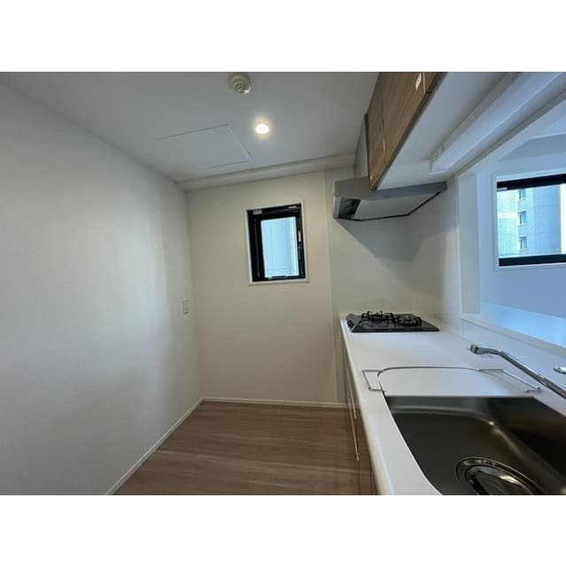 Room image 16