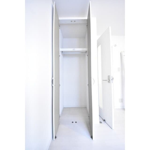 Room image 12
