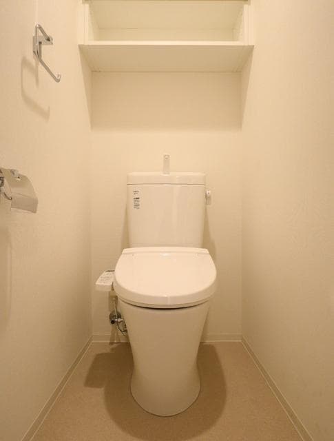 Room image 8
