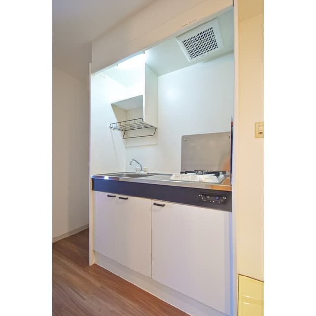 Room image 10