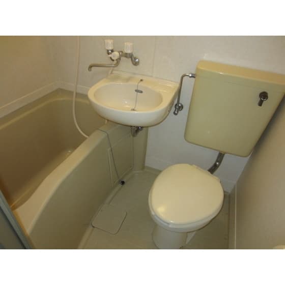 Room image 11