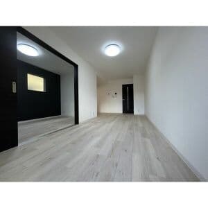 Room image 16