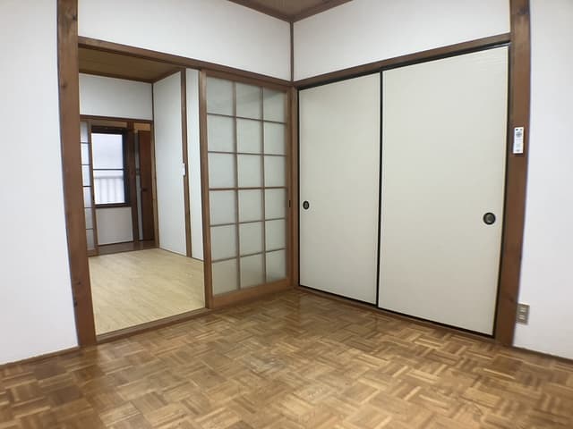 Room image 9