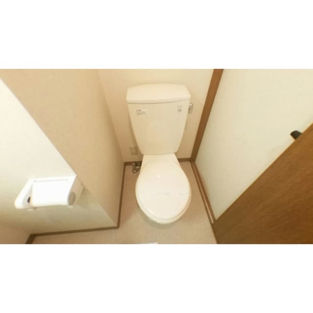 Room image 9