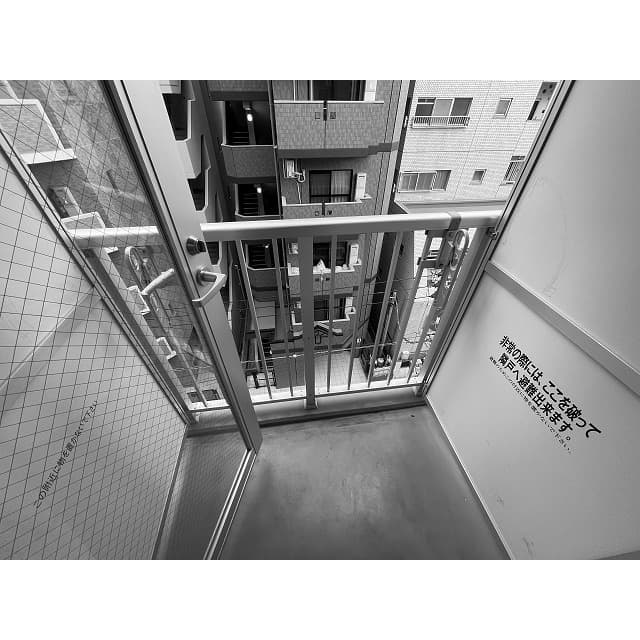 Room image 9