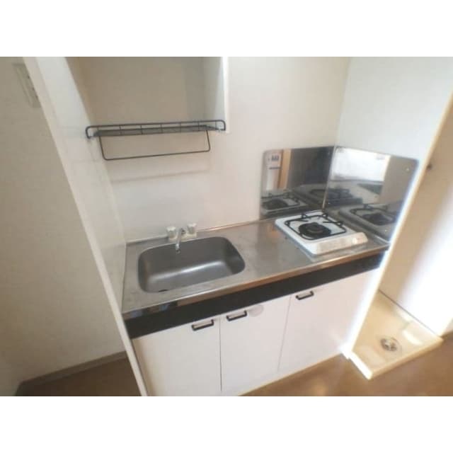 Room image 11