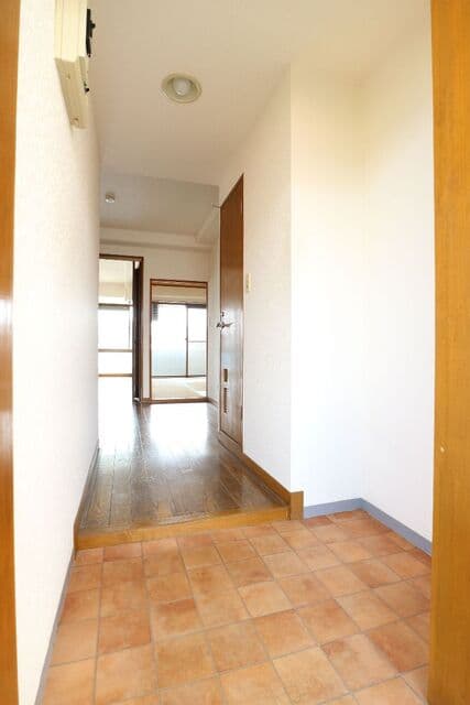 Room image 16