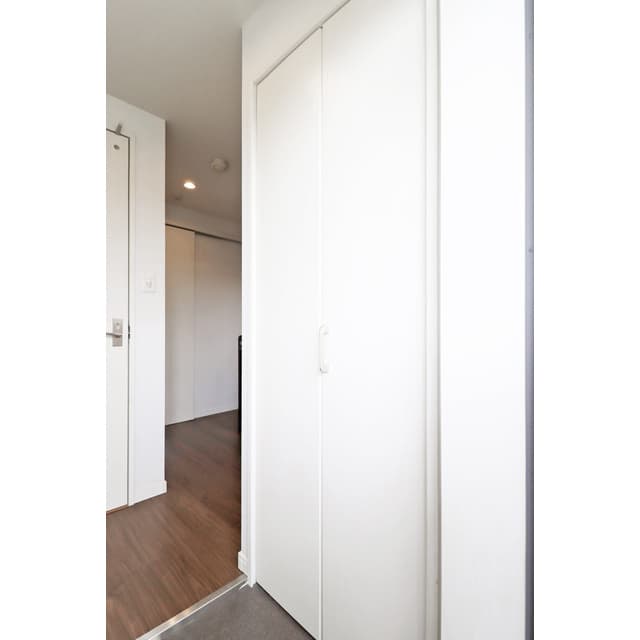 Room image 16