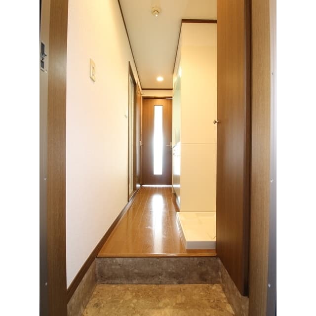 Room image 9