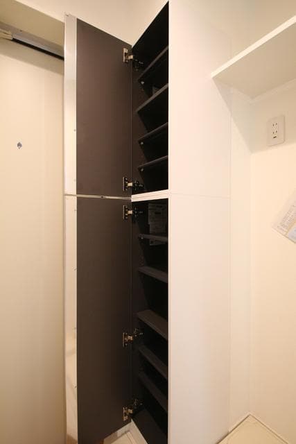 Room image 13