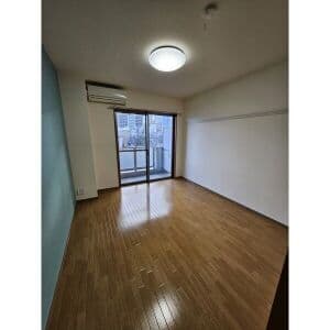 Room image 15