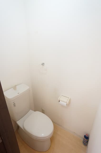 Room image 8