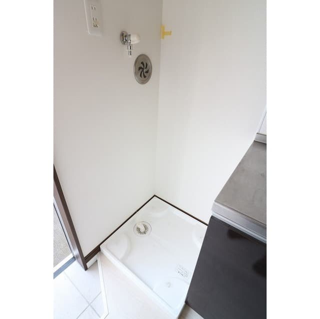 Room image 15