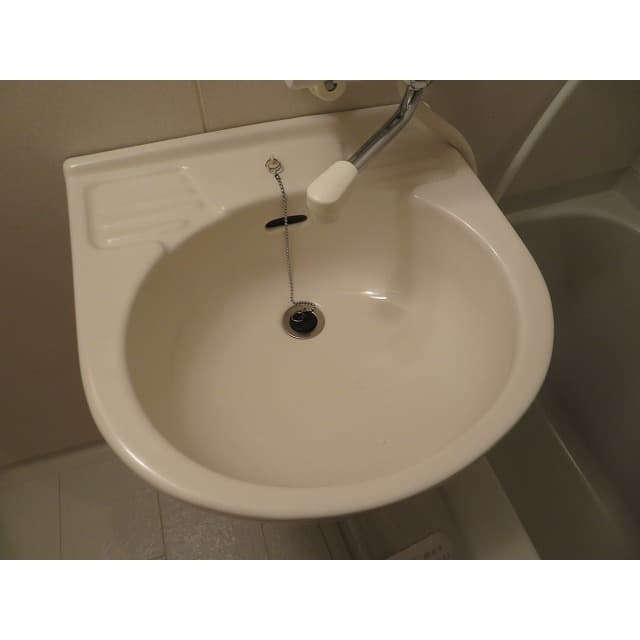 Room image 12