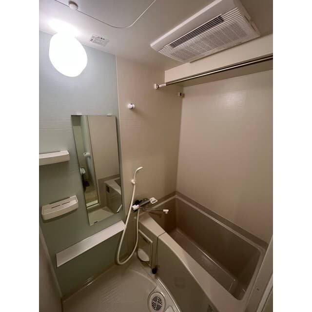 Room image 15