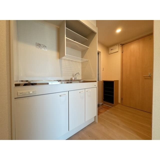 Room image 10